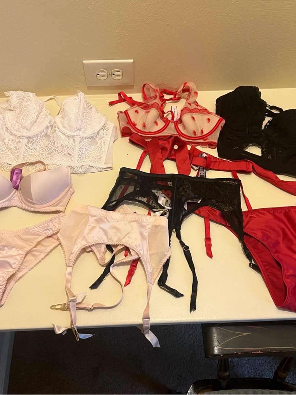 NWT/Great Condition X-Small Lingerie Lot